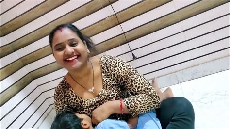 bhai behan porn|Bhai ne apni sagi bahan ko chod diya (18+) Indian XXX Hindi。